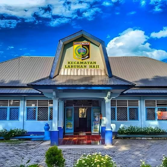 “Ciptakan Kenyamanan Ibadah Ramadhan 2026, Camat Labuhan Haji Pimpin Razia Miras dan Balap Liar.”